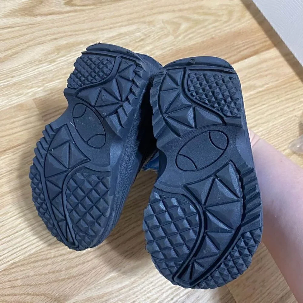 Carter’s Blue Snow Boots Sz 6 Kids Toddler Winter Insulated